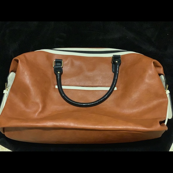 Travel Duffle - Picture 3 of 3